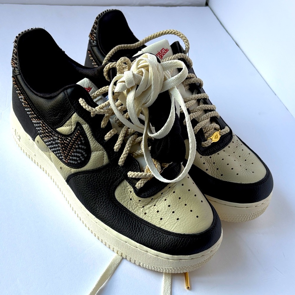Nike Black and Cream Women's Sneakers